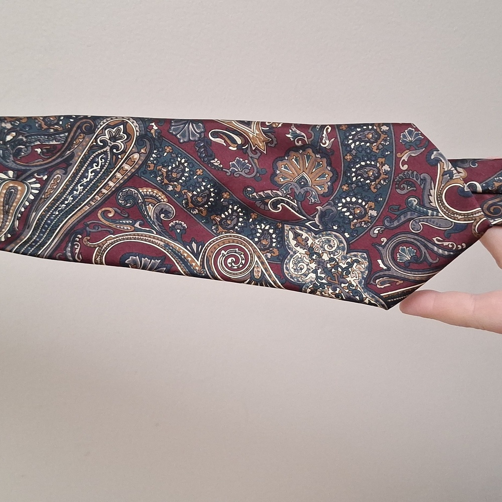Architect 100% Silk Paisley Necktie Made in Italy | Vintage Burgundy & Blue
